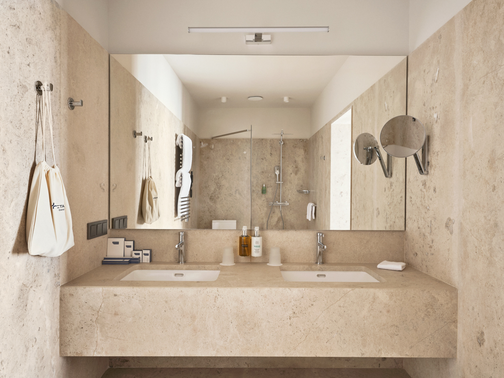 Дизайн номера Люкс Премиум  в санатории Кристалл