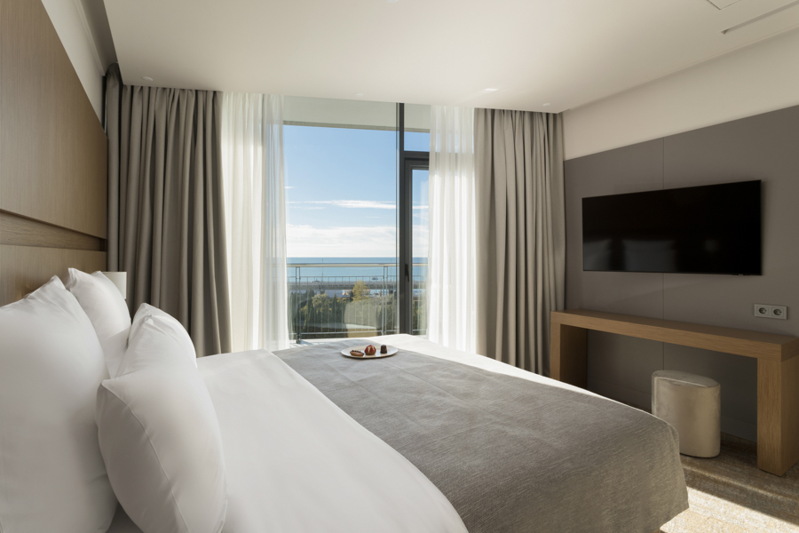 Дизайн номера Premium Suite в санатории Кристалл