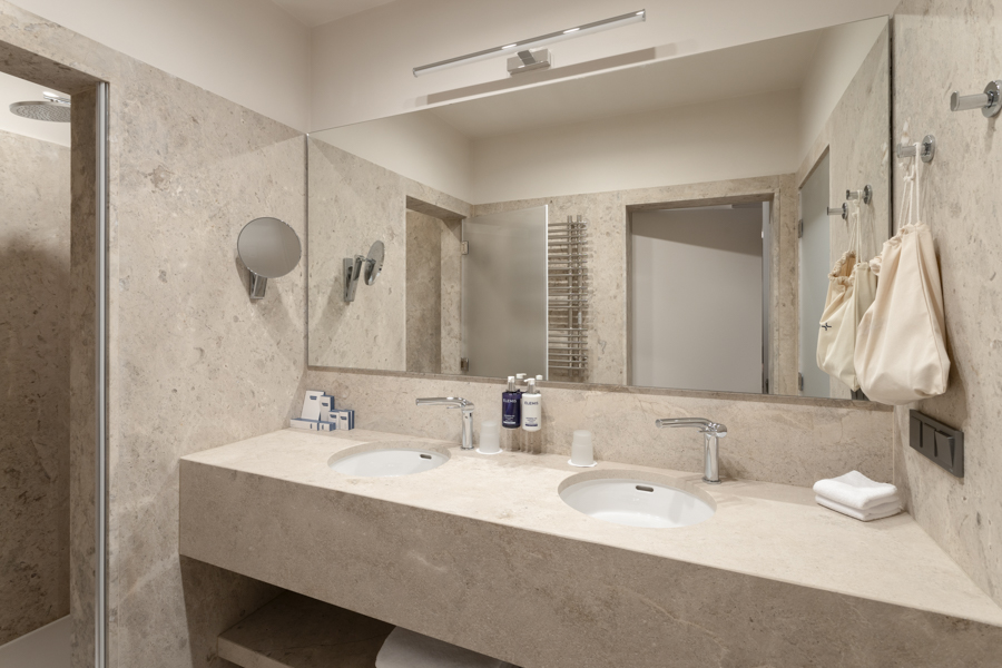 Дизайн номера Premium Suite в санатории Кристалл