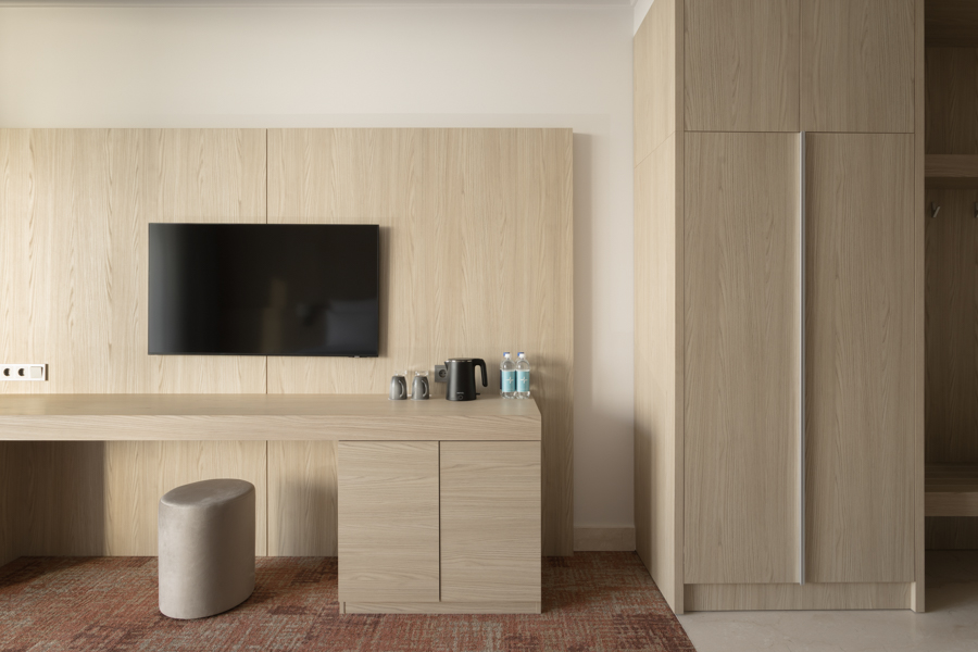 Дизайн номера Standard with Courtyard View в санатории Кристалл