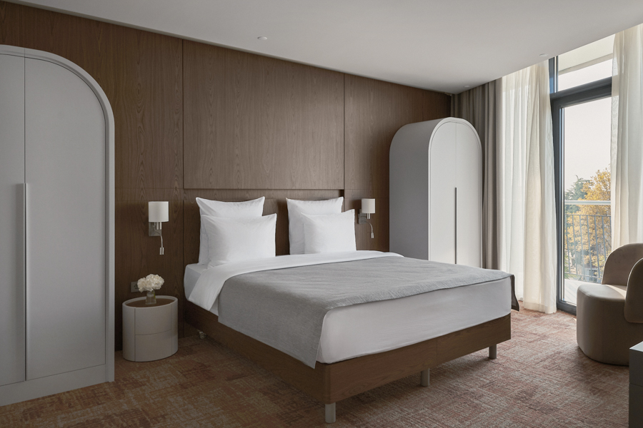 Дизайн номера Premium Suite в санатории Кристалл