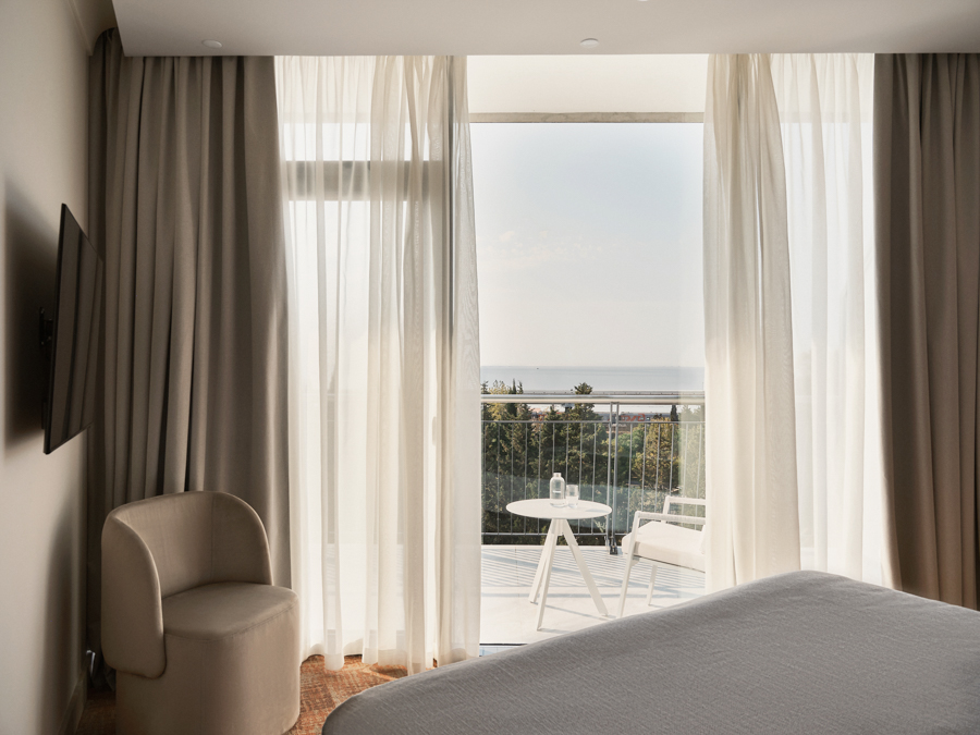 Дизайн номера Premium Suite в санатории Кристалл