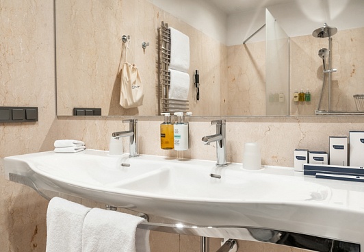 Номер Люкс в санатории Кристалл