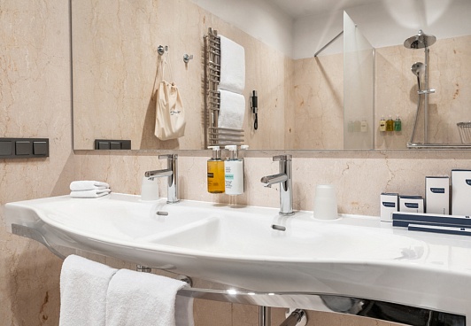 Номер Люкс в санатории Кристалл